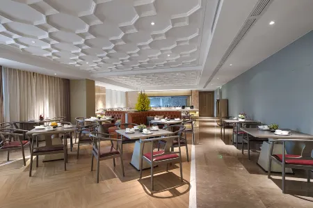 Vienna Hotel (minqing Fortune Mansion Branch) Отели рядом со станцией Minqing Railway Station