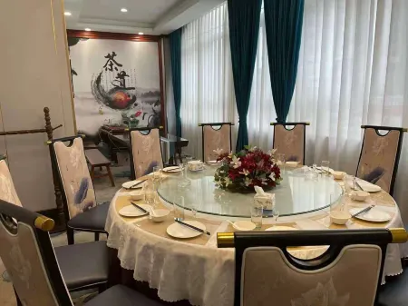 Xiwen Hotel Отели рядом с достопримечательностью «Nanyang Vocational College of Science and Technology»