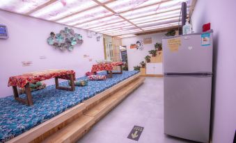 Aiji Youth Hostel