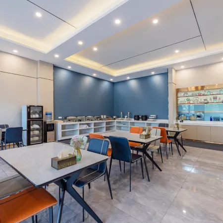 CHEERMAY HOTELS·Jiangling Central Peninsula Branch