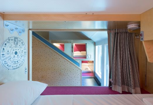 2. 판게아 팟 호텔..