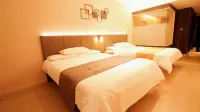 Homeinn Hotel (Zaozhuang Xuecheng District Guangming Avenue Beijing-Shanghai High-Speed Railway Station) Hotels in Zaozhuang