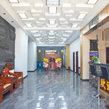Sunshine Hotel in Xunyi