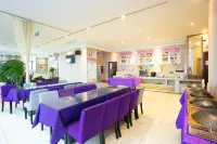 Lavande Hotel (Neijiang High Speed Railway Station, Peace Square) - فطور