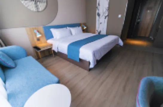 홈인 리플 호텔 (라이저우 푸첸 동가 웬펑 중학교)