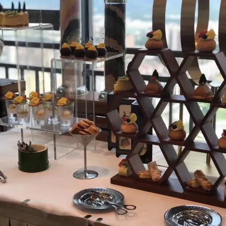 Xiangjiang Mandarin Hotel (Ganzhou Vientiane City Central Park)