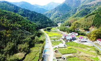 Yuzhuxi Homestay (Shanwanwan Rapids Adventure Scenic Area)