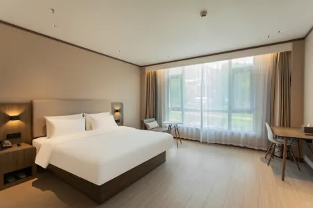 HanTing Hotel (Ganzi Batang) Отели в г. Батан