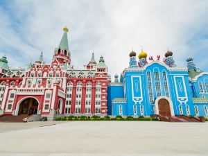 Manzhouli Matryoshka Castle Hotel