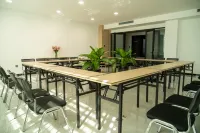 Cloud Hotel Yining