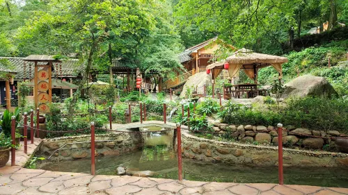 Yunju Zhidian Resort