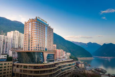 Dongsheng Jiuzhou International Hotel Отели в г. Бадун