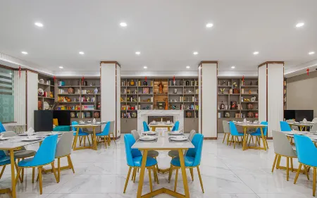 Xinyi Jinjiang Metropolo Hotel Отели в г. Синьи