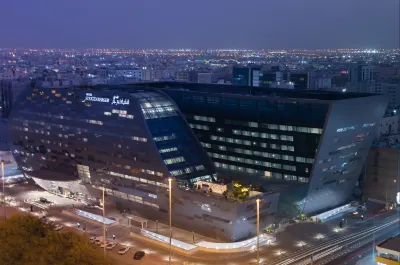 Steigenberger Hotel Doha Hotels near مركز ابل ايفون Suhaim tower