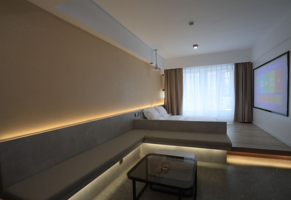 Wenjiang Impression Qiu Hotel - Housity