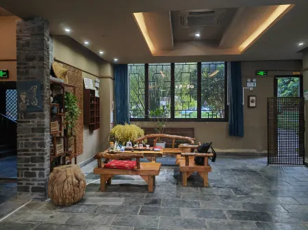 Danzhai Jufulin Inn Отели рядом с достопримечательностью «Longjing Ancient Pavilion»