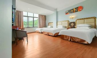 Yunfu Furonghua Hotel