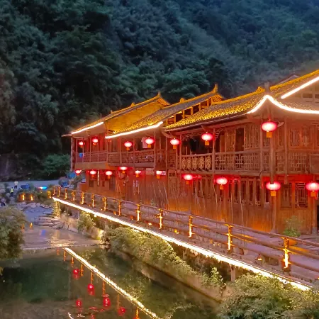 Jishou Fengyuqiao Inn