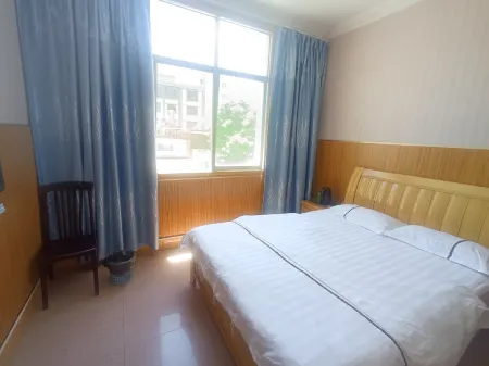 Dayao Xinghui Hotel Отели рядом с достопримечательностью «Gymnasium»