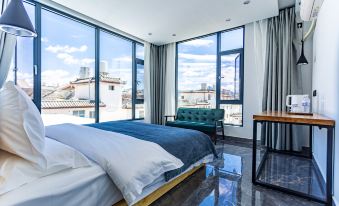 Lijiang Minaduanyi Snow Mountain Viewing Holiday B&B