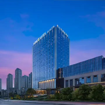 Home2 Suites by Hilton Guiyang Guanshanhu Hotels near Guanshanhu Park