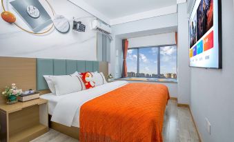 Xiyue Movie Homestay (Xingyang Wuyue Plaza Zhengzhou West Railway Station)