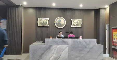 Platinum Joy Hotel Отели рядом с достопримечательностью «Kalamaili Nature Reserve»