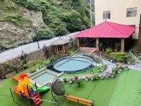 Shiman Hot Spring Hotel