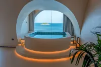 Cloud Coast Hotel - Infinity Pools