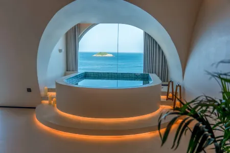 Cloud Coast Hotel Отели рядом с достопримечательностью «Turtle National Reserve Areas»