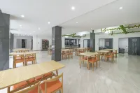 Qingmucun Grand Hotel (Qingmucun Ancient Town Tourist Reception Center)