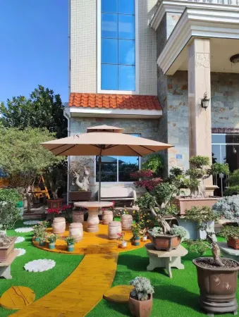 Lakeside Garden Hotel