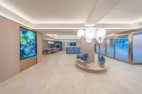 HanTing Hotel (Manas Zhonghua Road Fenghuang Commercial Building)