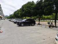 Fusui Platinum Four Seasons Hotel - Bãi đậu xe