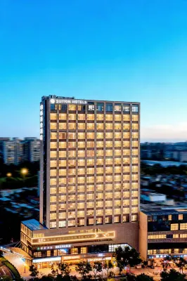 Suiton Plus by Paxton Chengdu Hotels near Chengfei Campus, Chengdu University of Technology