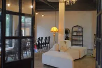 Yichuan Riverview Resort B&B (Dongxixiang Xiangbishan Branch) - Villas