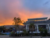 In-Ye Spring Homestay - غرفة مطلة على الجبل