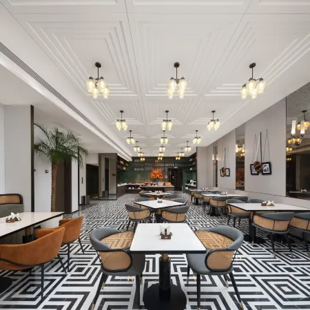 YUEVIVA HOTEL