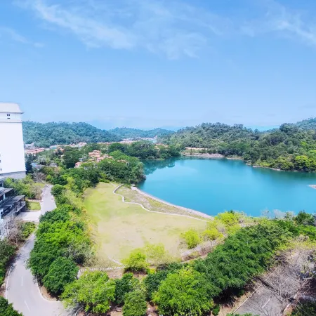 Heyuan Dongyuan Wanlv Lake Meswilton East Building Hotel