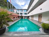 Lugu Lake Qingchen Huyao Lake View Resort Manor (Daluoshui Branch) - Pools