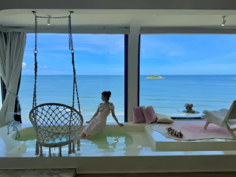 Bushe Seaview Inn Hotels near Double-Moon Bay Observation Deck