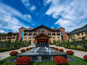 Maple Aroma Valley Hot Spring Resort Hotel