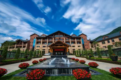 Maple Aroma Valley Hot Spring Resort Hotel