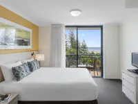 Oaks Gold Coast Calypso Plaza Suites Hotels in Coolangatta