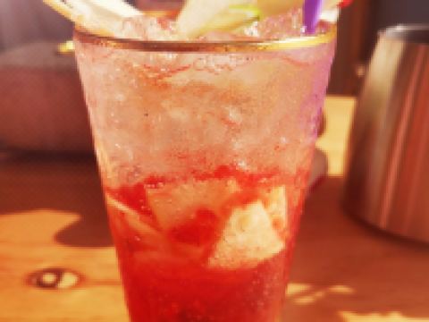 玛多伦酒店(西昌湿地邛海公园店)