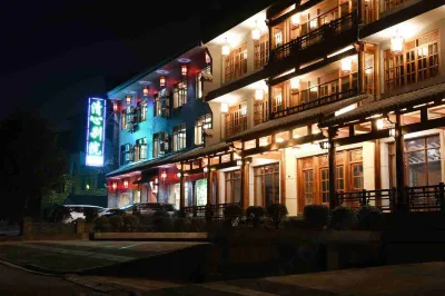 Wudang Mountain Qingxin Bieyuan (Wudang Mountain Scenic Area Damenkou Branch) Hotels near Wudang Mountain Scenic Area - Entrance to the Mountain