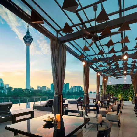 Hotel Stripes Kuala Lumpur, Autograph Collection Отели рядом с достопримечательностью «Торговый комплекс Pertama»
