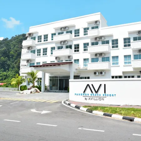 Avi Pangkor Beach Resort Отели рядом с достопримечательностью «Foo Lin Kong Temple»