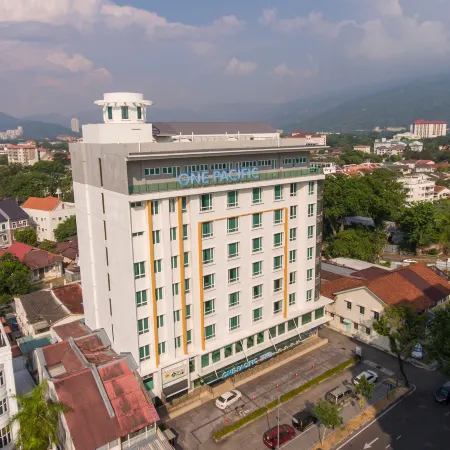 One Pacific Hotel and Serviced Apartments Отели рядом с достопримечательностью «Mahindarama Buddhist Temple»