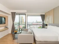 Hotel Amber Pattaya Hotels near Xzyte Discotech